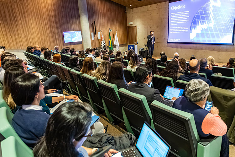 Sindusfarma apresenta pesquisa inédita que apoia a inovação radical em saúde no Brasil