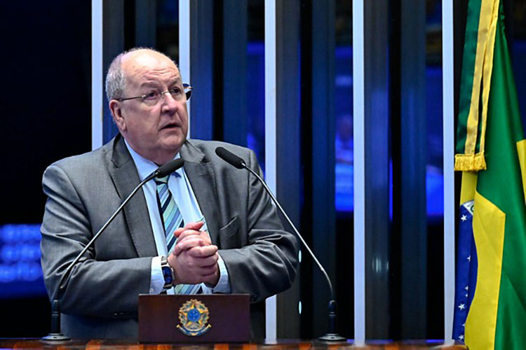 Sindusfarma participa de debate no Senado sobre o fim da escala 6x1